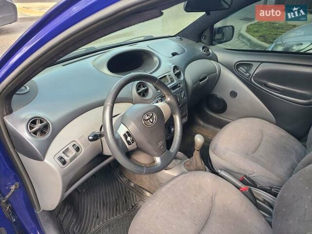 Тойота Яріс 1999 у Одесі на Automoto.ua Синій Тойота Яріс, об'ємом двигуна 1 л та пробігом 278 тис. км за 2700 $, фото 13 на Automoto.ua