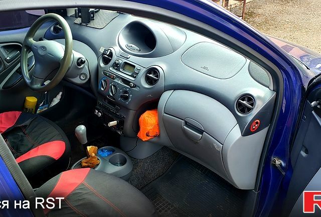 Тойота Яріс 1999 у Люботине на Automoto.ua Синій Тойота Яріс, об'ємом двигуна 1 л та пробігом 0 тис. км за 2500 $, фото 2 на Automoto.ua