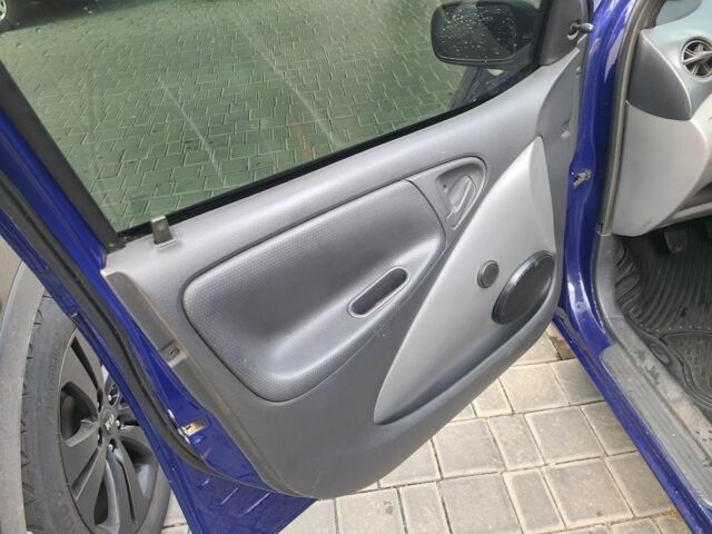 Тойота Ярис 1999 в Одессе на Automoto.ua Синий Тойота Ярис, объемом двигателя 1 л и пробегом 272 тыс. км за 2699 $, фото 18 на Automoto.ua