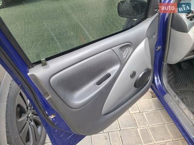 Тойота Яріс 1999 у Одесі на Automoto.ua Синій Тойота Яріс, об'ємом двигуна 1 л та пробігом 278 тис. км за 2700 $, фото 16 на Automoto.ua
