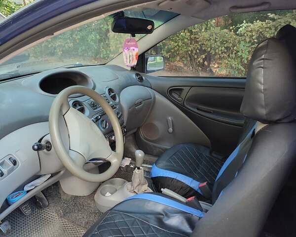 Синий Тойота Ярис, объемом двигателя 1 л и пробегом 300 тыс. км за 2800 $, фото 7 на Automoto.ua