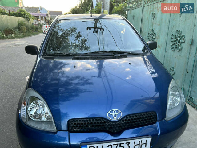 Синий Тойота Ярис, объемом двигателя 1 л и пробегом 260 тыс. км за 2700 $, фото 3 на Automoto.ua