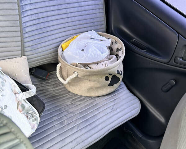 Синий Тойота Ярис, объемом двигателя 1 л и пробегом 260 тыс. км за 2700 $, фото 5 на Automoto.ua