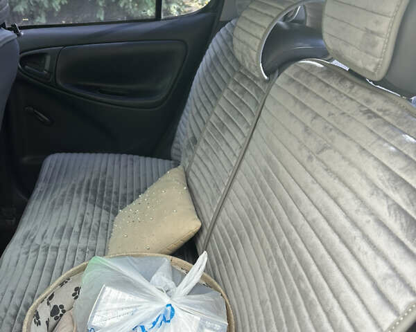 Синий Тойота Ярис, объемом двигателя 1 л и пробегом 260 тыс. км за 2700 $, фото 10 на Automoto.ua