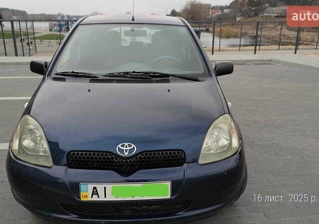 Синий Тойота Ярис, объемом двигателя 1 л и пробегом 270 тыс. км за 5200 $, фото 90 на Automoto.ua