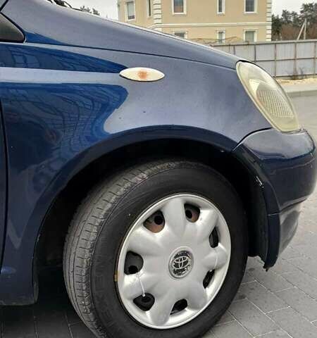 Синий Тойота Ярис, объемом двигателя 1 л и пробегом 270 тыс. км за 5200 $, фото 82 на Automoto.ua