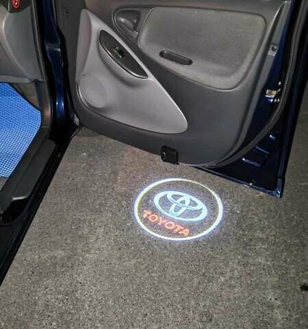 Синий Тойота Ярис, объемом двигателя 1 л и пробегом 270 тыс. км за 5200 $, фото 23 на Automoto.ua