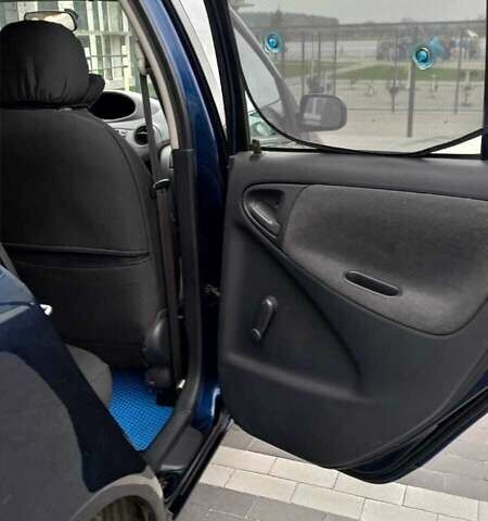 Синий Тойота Ярис, объемом двигателя 1 л и пробегом 270 тыс. км за 5200 $, фото 14 на Automoto.ua