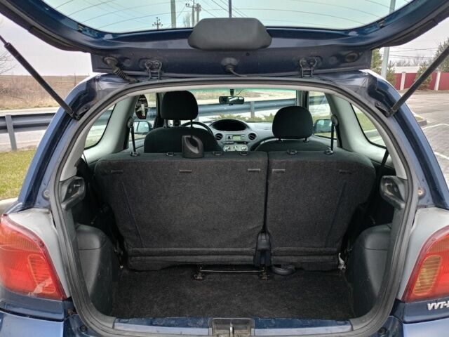 Тойота Ярис 2003 в Немирове на Automoto.ua Синий Тойота Ярис, объемом двигателя 1 л и пробегом 240 тыс. км за 3500 $, фото 5 на Automoto.ua