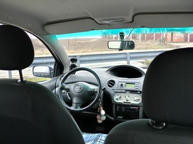 Тойота Ярис 2003 в Немирове на Automoto.ua Синий Тойота Ярис, объемом двигателя 1 л и пробегом 240 тыс. км за 3500 $, фото 4 на Automoto.ua