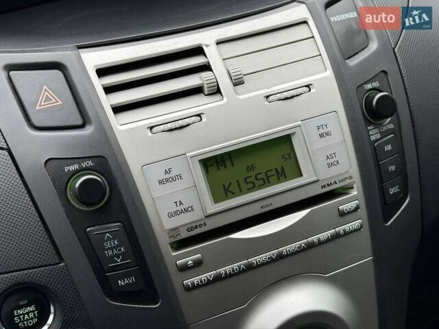 Синий Тойота Ярис, объемом двигателя 1.3 л и пробегом 144 тыс. км за 5999 $, фото 26 на Automoto.ua