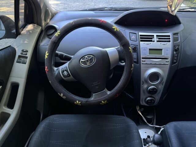 Синий Тойота Ярис, объемом двигателя 1.3 л и пробегом 200 тыс. км за 5500 $, фото 7 на Automoto.ua