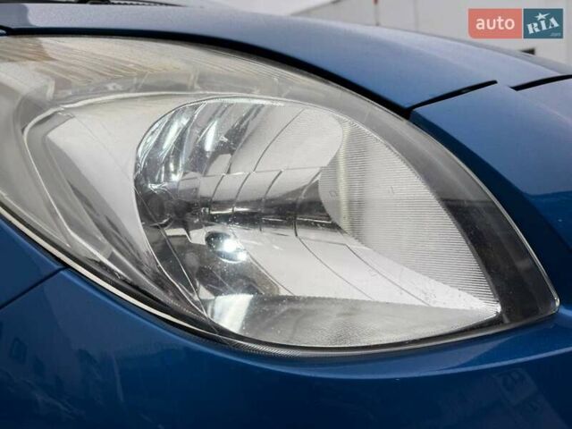 Синий Тойота Ярис, объемом двигателя 1.3 л и пробегом 144 тыс. км за 5999 $, фото 8 на Automoto.ua