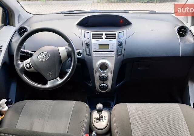 Тойота Яріс 2006 у Одесі на Automoto.ua Синій Тойота Яріс, об'ємом двигуна 1.3 л та пробігом 144 тис. км за 7000 $, фото 3 на Automoto.ua