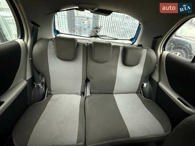 Синий Тойота Ярис, объемом двигателя 1.3 л и пробегом 144 тыс. км за 5999 $, фото 23 на Automoto.ua