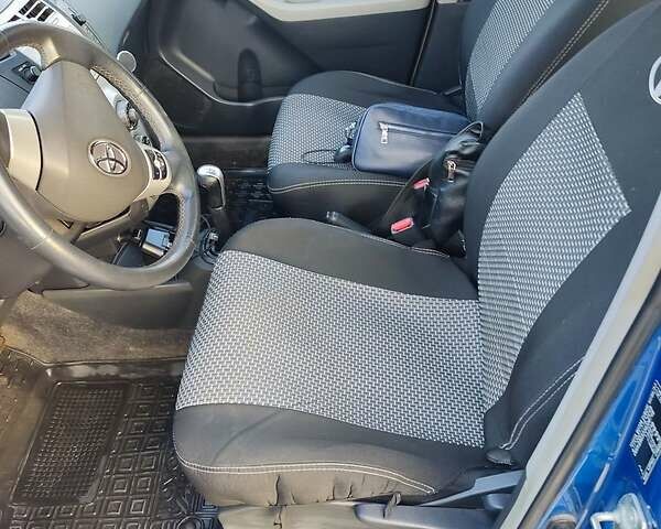Синий Тойота Ярис, объемом двигателя 1 л и пробегом 200 тыс. км за 5200 $, фото 15 на Automoto.ua