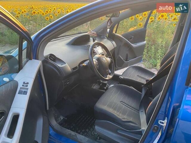 Синій Тойота Яріс, об'ємом двигуна 1.3 л та пробігом 93 тис. км за 6200 $, фото 8 на Automoto.ua