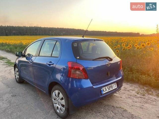 Синій Тойота Яріс, об'ємом двигуна 1.3 л та пробігом 93 тис. км за 6200 $, фото 1 на Automoto.ua