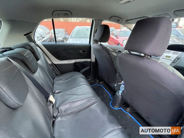 Синий Тойота Ярис, объемом двигателя 1 л и пробегом 212 тыс. км за 5400 $, фото 20 на Automoto.ua