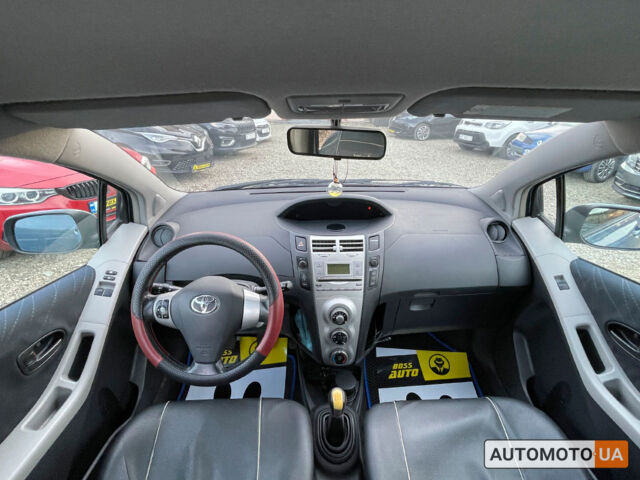 Синий Тойота Ярис, объемом двигателя 1 л и пробегом 212 тыс. км за 5400 $, фото 17 на Automoto.ua