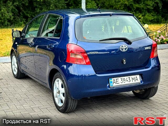 Тойота Яріс 2007 у Кам'янське (Дніпродзержинськ) на Automoto.ua Синій Тойота Яріс, об'ємом двигуна 1.4 л та пробігом 236 тис. км за 4300 $, фото 2 на Automoto.ua