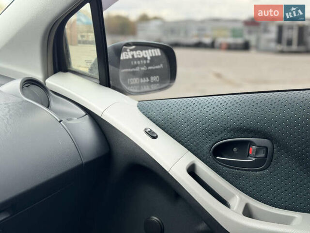 Синий Тойота Ярис, объемом двигателя 1.5 л и пробегом 129 тыс. км за 6199 $, фото 10 на Automoto.ua