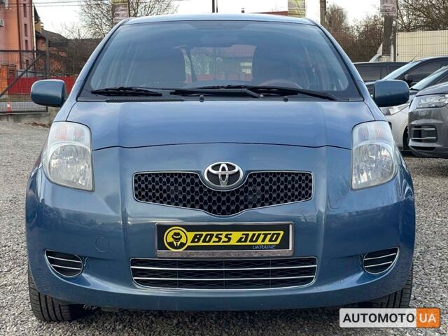 Синий Тойота Ярис, объемом двигателя 1 л и пробегом 212 тыс. км за 5400 $, фото 1 на Automoto.ua