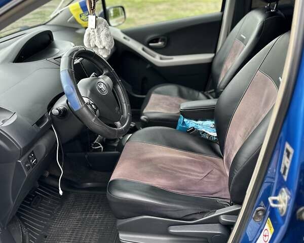 Синий Тойота Ярис, объемом двигателя 1.3 л и пробегом 256 тыс. км за 6000 $, фото 10 на Automoto.ua