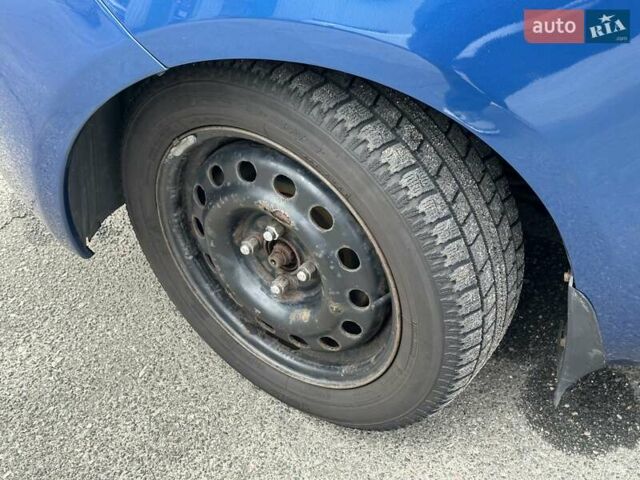 Тойота Ярис 2008 в Киеве на Automoto.ua Синий Тойота Ярис, объемом двигателя 1.3 л и пробегом 217 тыс. км за 5190 $, фото 11 на Automoto.ua