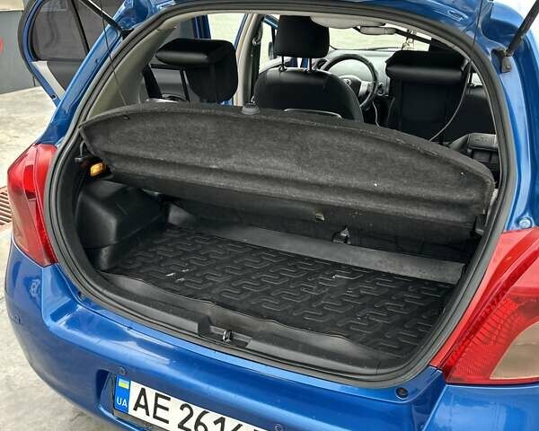 Синий Тойота Ярис, объемом двигателя 1.3 л и пробегом 256 тыс. км за 6000 $, фото 15 на Automoto.ua