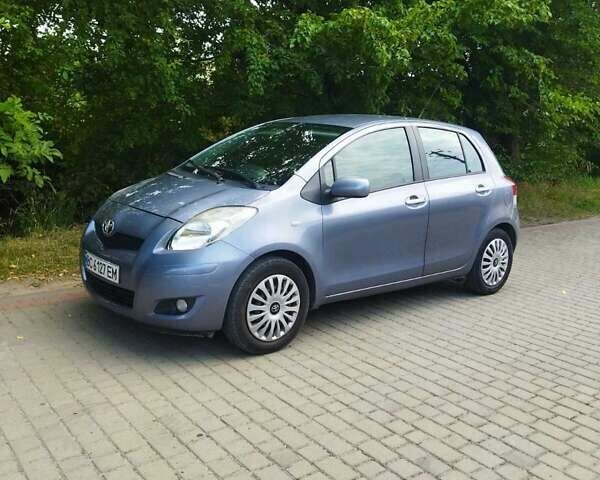 Синий Тойота Ярис, объемом двигателя 1 л и пробегом 166 тыс. км за 3900 $, фото 3 на Automoto.ua