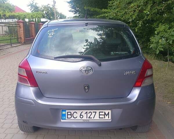 Синий Тойота Ярис, объемом двигателя 1 л и пробегом 166 тыс. км за 3900 $, фото 21 на Automoto.ua