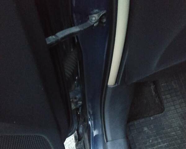 Синий Тойота Ярис, объемом двигателя 0 л и пробегом 195 тыс. км за 4999 $, фото 58 на Automoto.ua