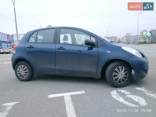Синий Тойота Ярис, объемом двигателя 0 л и пробегом 195 тыс. км за 4999 $, фото 1 на Automoto.ua