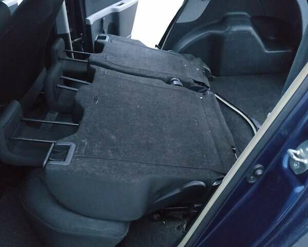 Синий Тойота Ярис, объемом двигателя 0 л и пробегом 195 тыс. км за 4999 $, фото 52 на Automoto.ua