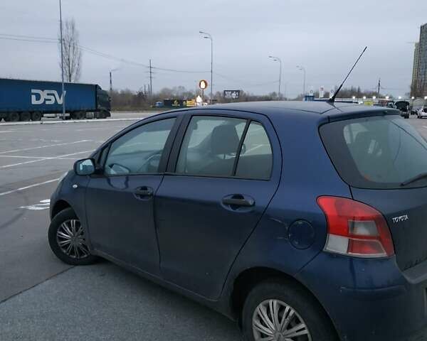 Синий Тойота Ярис, объемом двигателя 0 л и пробегом 195 тыс. км за 4999 $, фото 5 на Automoto.ua
