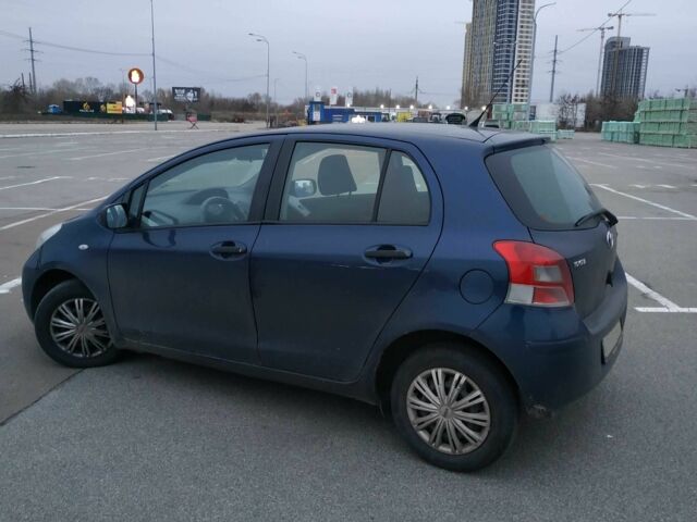 Синій Тойота Яріс, об'ємом двигуна 1 л та пробігом 195 тис. км за 4999 $, фото 9 на Automoto.ua