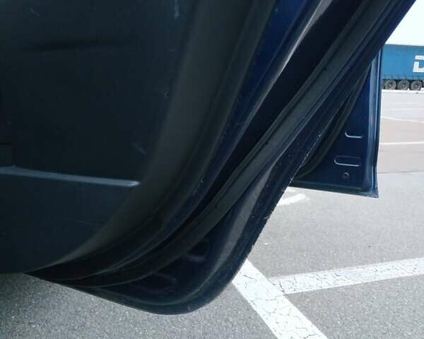 Синий Тойота Ярис, объемом двигателя 0 л и пробегом 195 тыс. км за 4999 $, фото 32 на Automoto.ua