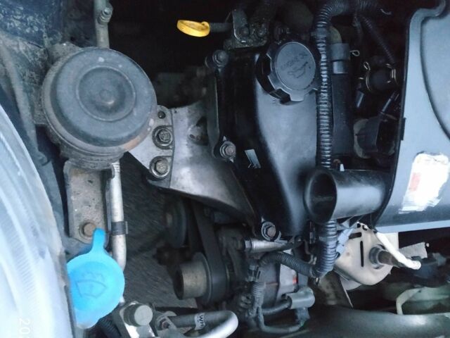 Синій Тойота Яріс, об'ємом двигуна 1 л та пробігом 195 тис. км за 4999 $, фото 22 на Automoto.ua