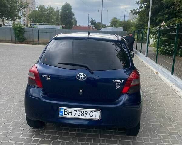 Тойота Яріс 2011 у Одесі на Automoto.ua Синій Тойота Яріс, об'ємом двигуна 1 л та пробігом 205 тис. км за 4500 $, фото 1 на Automoto.ua