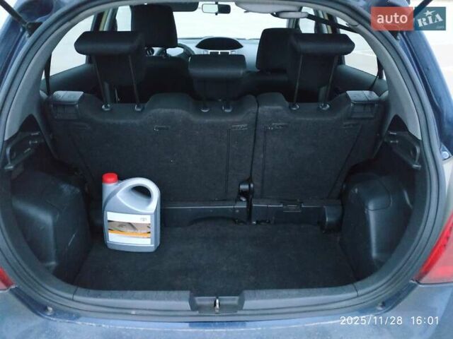 Синий Тойота Ярис, объемом двигателя 0 л и пробегом 195 тыс. км за 4999 $, фото 47 на Automoto.ua