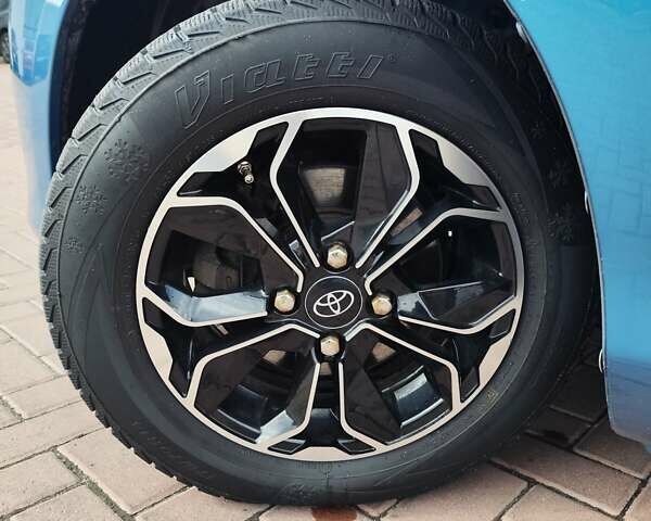 Синий Тойота Ярис, объемом двигателя 1 л и пробегом 144 тыс. км за 6800 $, фото 8 на Automoto.ua
