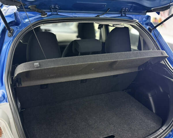 Синий Тойота Ярис, объемом двигателя 1.5 л и пробегом 212 тыс. км за 8000 $, фото 14 на Automoto.ua