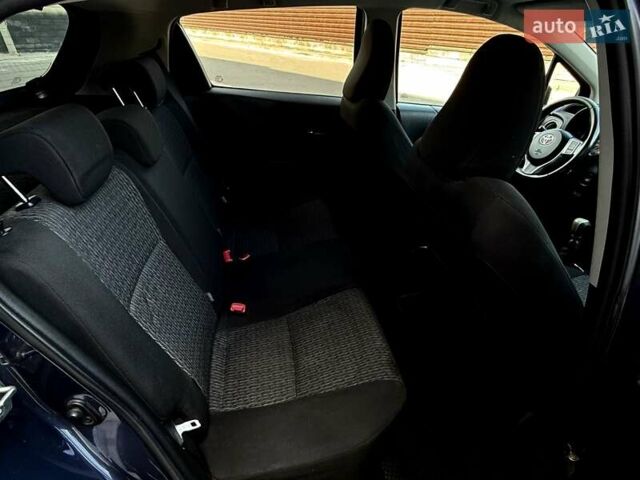Синій Тойота Яріс, об'ємом двигуна 1.36 л та пробігом 184 тис. км за 7100 $, фото 4 на Automoto.ua