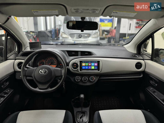 Синий Тойота Ярис, объемом двигателя 1.5 л и пробегом 212 тыс. км за 8000 $, фото 20 на Automoto.ua