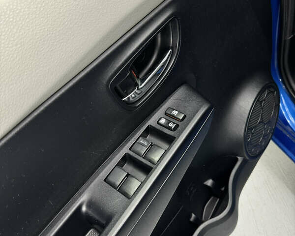 Синий Тойота Ярис, объемом двигателя 1.5 л и пробегом 212 тыс. км за 8000 $, фото 16 на Automoto.ua