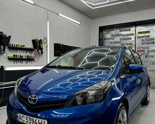 Синий Тойота Ярис, объемом двигателя 1.5 л и пробегом 212 тыс. км за 8000 $, фото 4 на Automoto.ua
