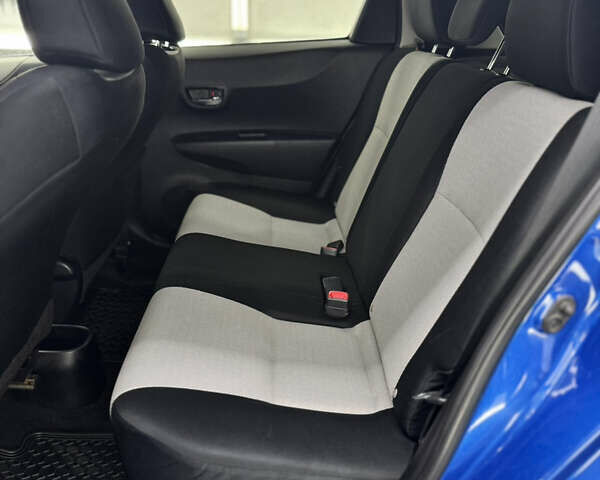 Синий Тойота Ярис, объемом двигателя 1.5 л и пробегом 212 тыс. км за 8000 $, фото 40 на Automoto.ua