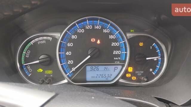 Синій Тойота Яріс, об'ємом двигуна 1.5 л та пробігом 227 тис. км за 11300 $, фото 2 на Automoto.ua