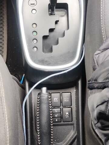 Синій Тойота Яріс, об'ємом двигуна 1.5 л та пробігом 227 тис. км за 11300 $, фото 4 на Automoto.ua